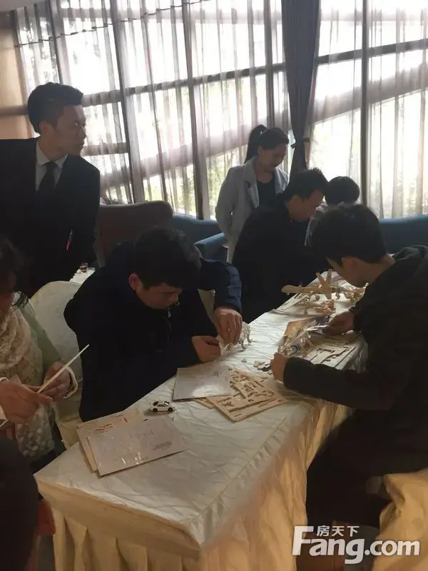保利金香槟周末军模DIY,在保利过了个趣味周末!