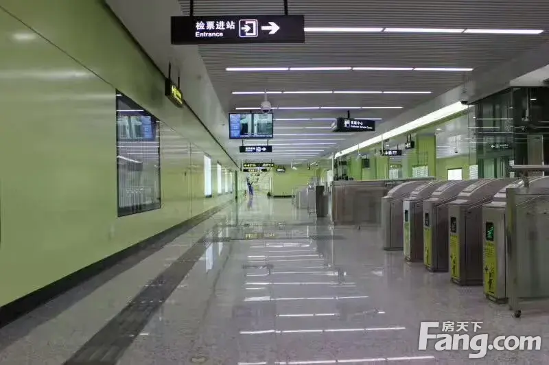 4号线地铁即将开通,500米到达地铁口的房子等待您来入住
