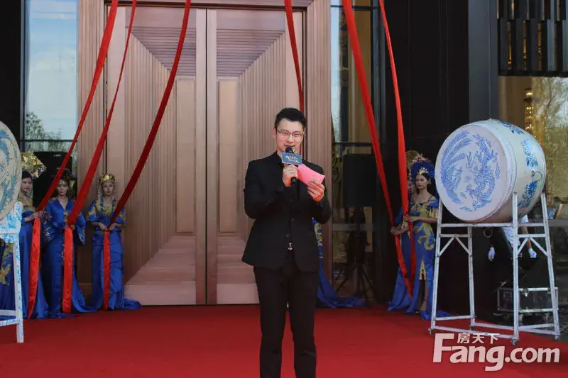 九锦颐和新售楼处要不要这么阔气啊?!跟我一起瞅瞅去看看现场吧