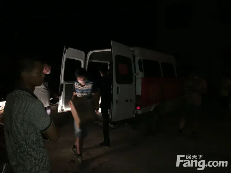 潇湘名城业主之宁乡灾区爱心援助活动