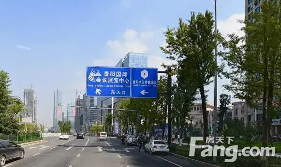 热爆了!路过美的林城时代顺手拍了几张,配套基本完善咯~