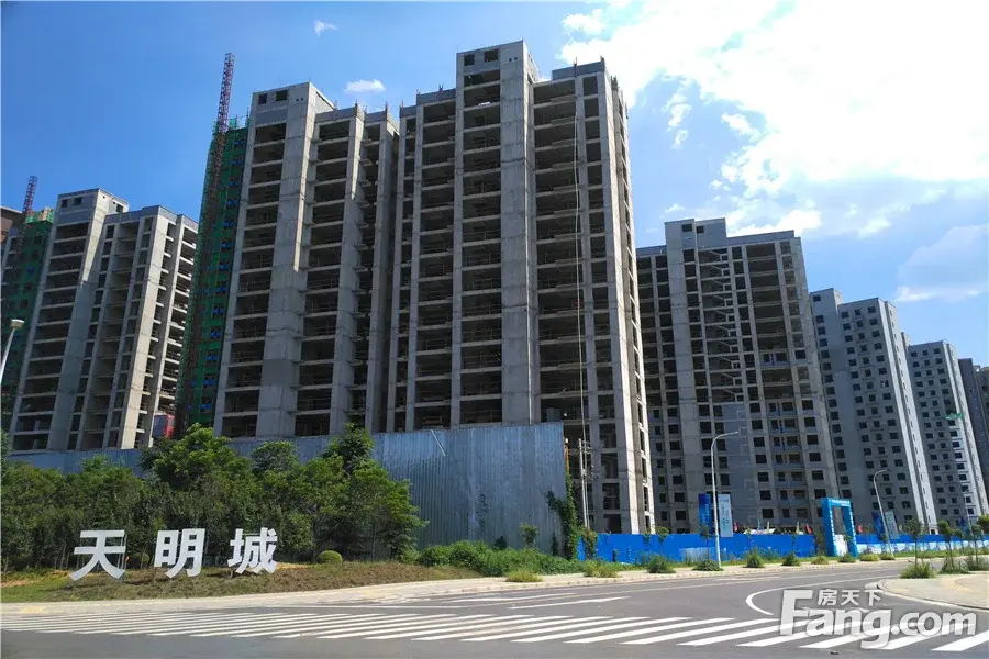 天明城二期进度不错 全部楼栋封顶