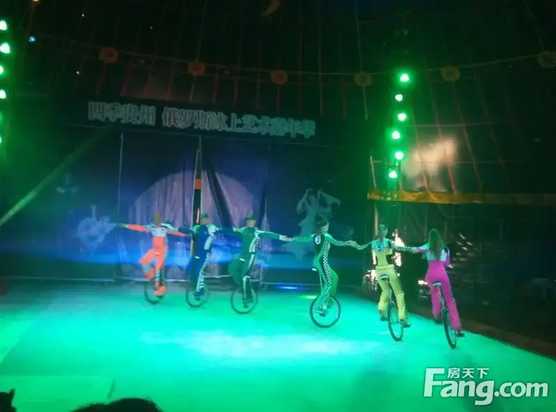 图集|俄罗斯美女帅哥的表演美得简直是不要不要的 图集|俄罗斯美女帅哥的表演美得简直是不要不要的