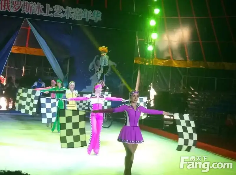 图集|俄罗斯美女帅哥的表演美得简直是不要不要的 图集|俄罗斯美女帅哥的表演美得简直是不要不要的