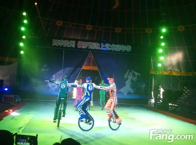 图集|俄罗斯美女帅哥的表演美得简直是不要不要的 图集|俄罗斯美女帅哥的表演美得简直是不要不要的