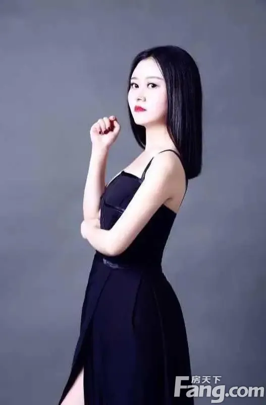 鲁班装饰美女设计师 喜欢的朋友可以点她,,, r03;r03