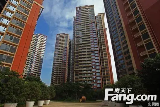 合正丹郡 现建筑面积约105-166平的3-5房现楼 产品不错