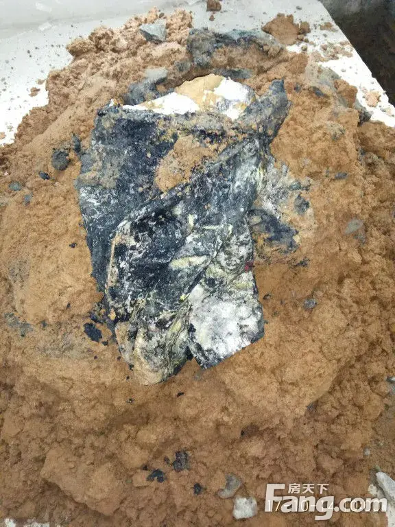 万科美景魅力之城一期17号楼存在严重质量问题