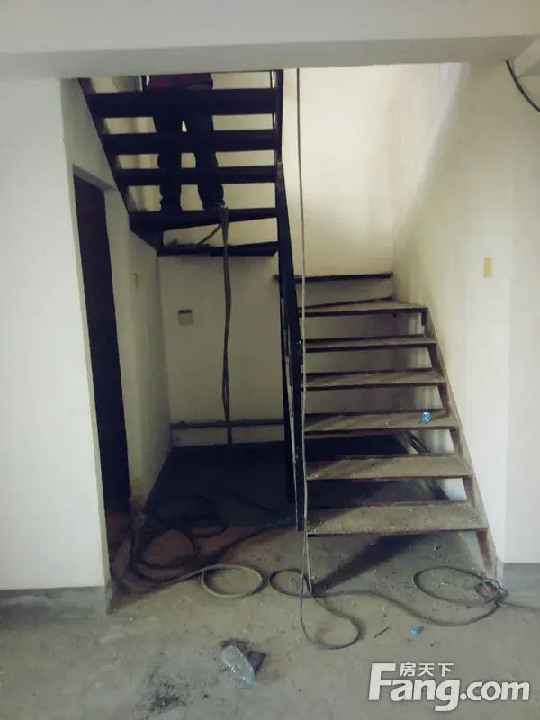 固安钢结构隔层搭建/室内外钢结构楼梯设计安装(多少钱一米)1352165
