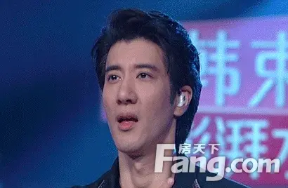 王力宏搞怪表情包上线!比心抹泪掐脖子暴露"戏精"本性