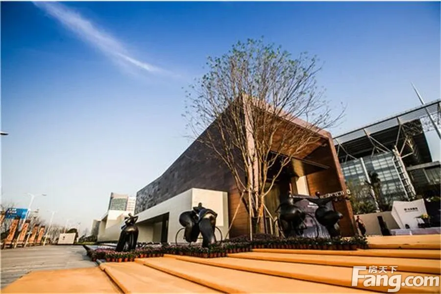 华润滨江万象天地4室2厅2卫南北朝向4500.00元/月出租