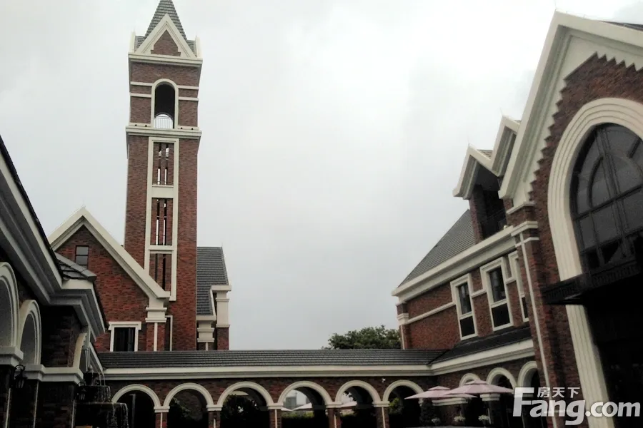 万科公园里3室2厅2卫南北朝向2200.00元/月出租