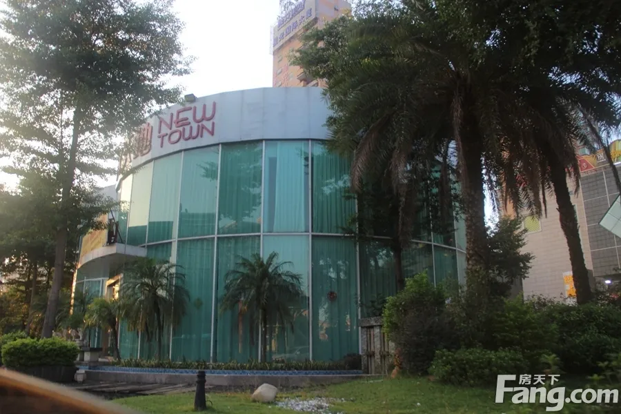 星光天地1室1厅1卫南北朝向1300.00元/月出租