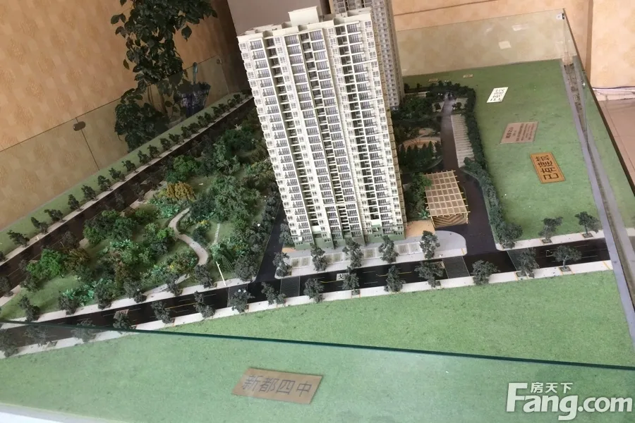 城市之心(新都)2室2厅1卫东南朝向1500.00元/月出租