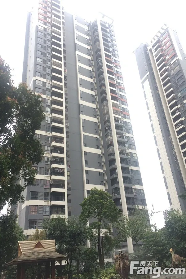 万豪水晶湾3室2厅2卫南朝向1800.00元/月出租