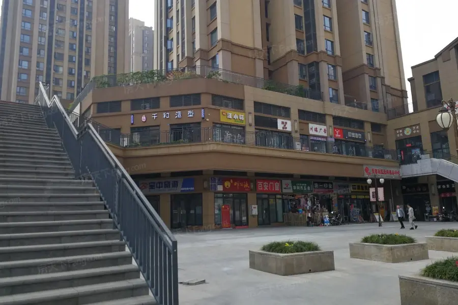 实景图:商业街现铺实景