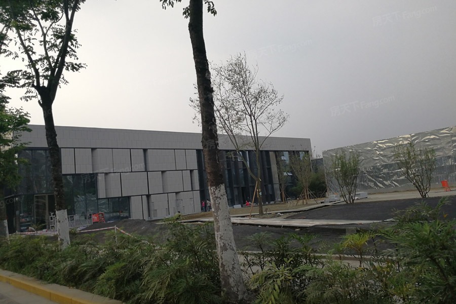 实景图:在建售楼部