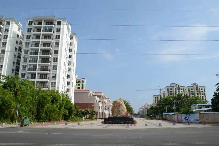 实景图:小区入口实景图