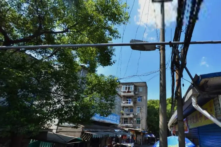 :周边集贸市场
