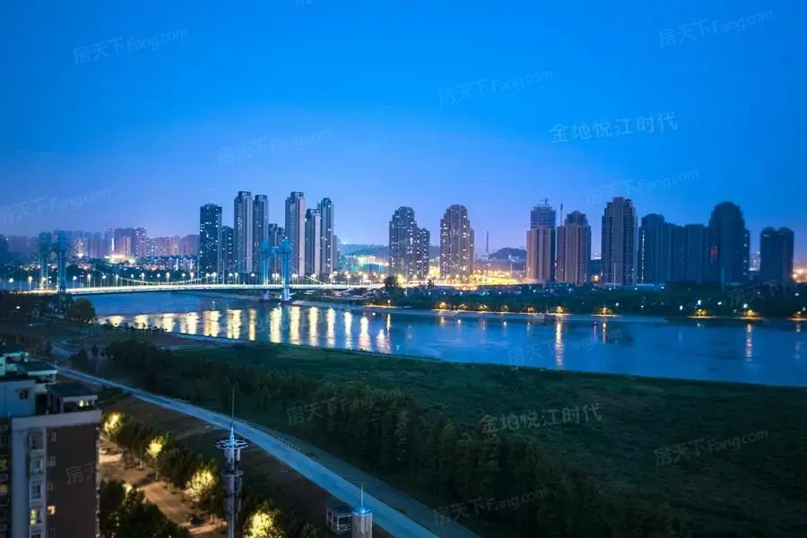 :周边夜景