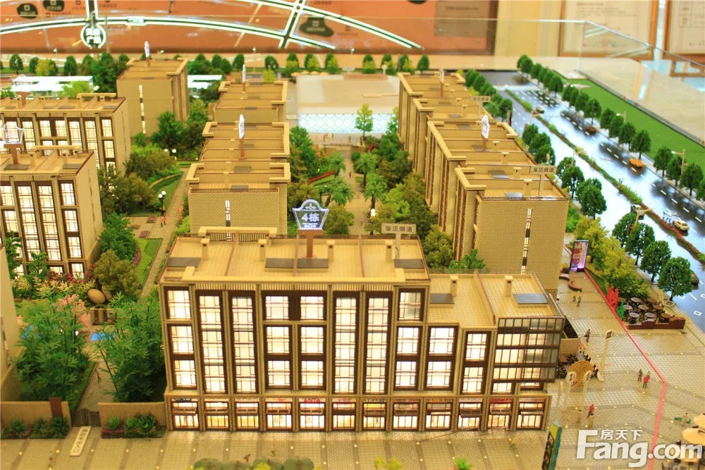 保利天汇4室2厅2卫南朝向2600.00元/月出租