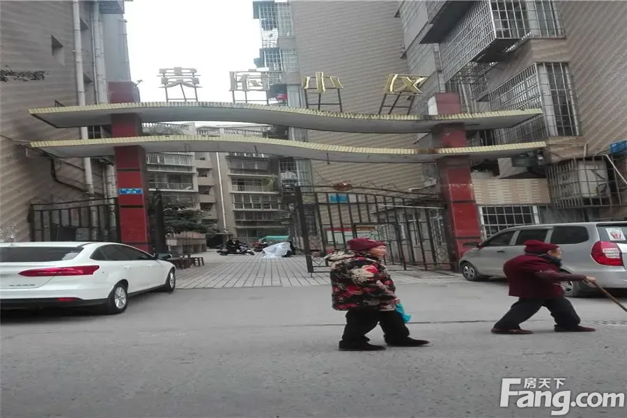 整租·贵府小区 6室2厅 东南