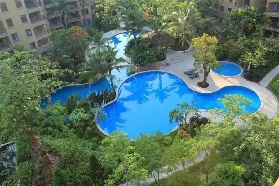 实景图:小区泳池