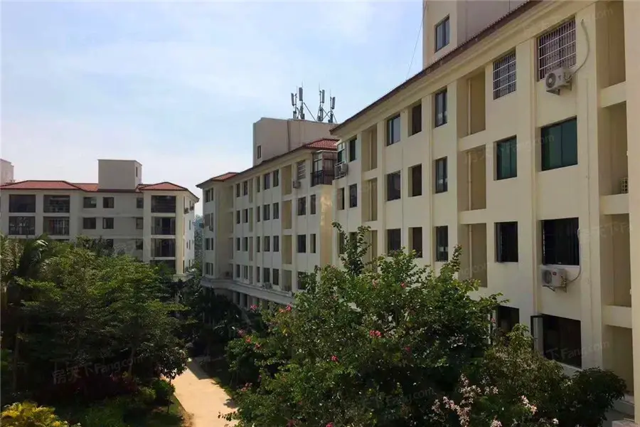 实景图:楼栋外观实景图
