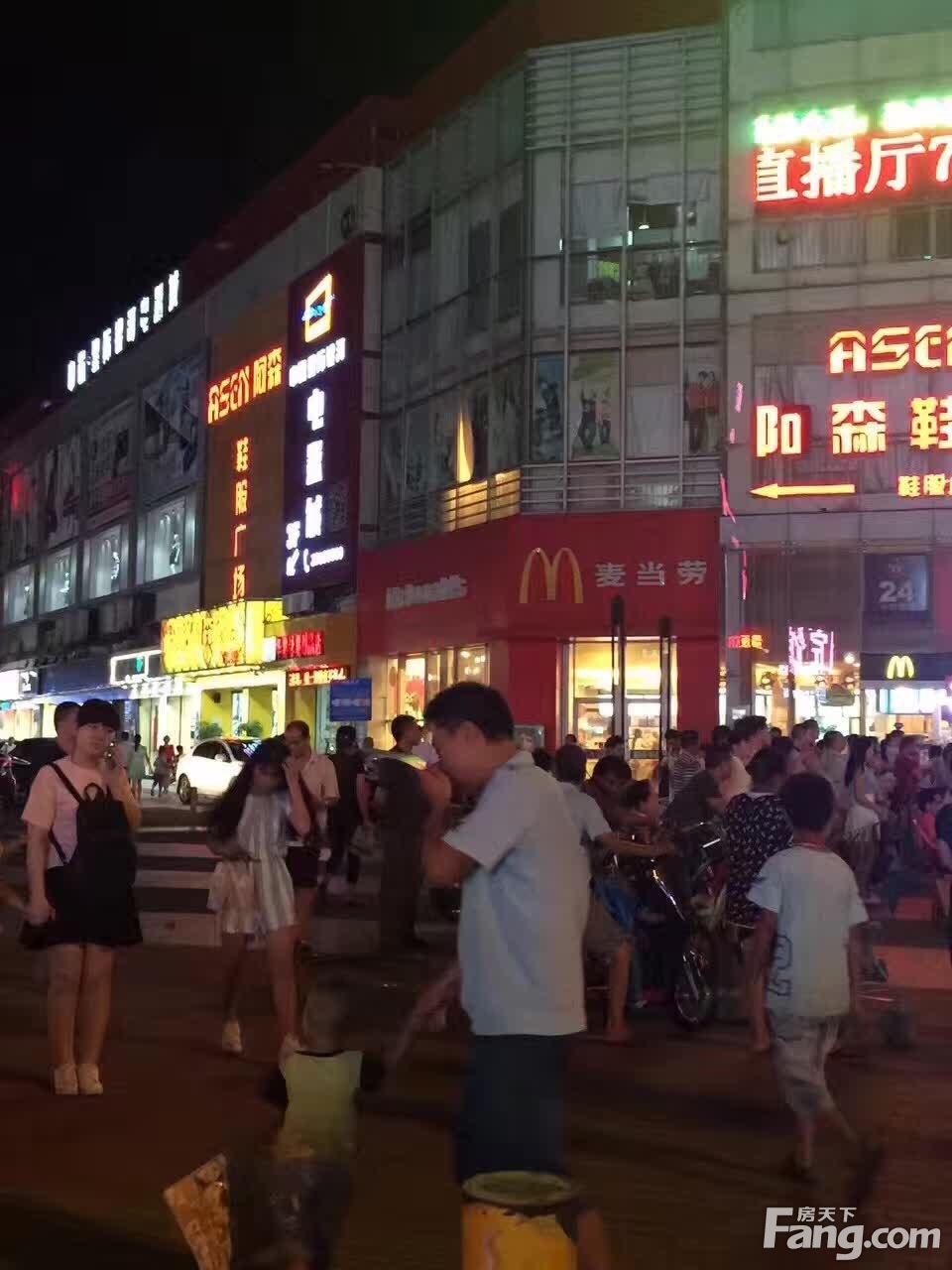 深圳坪山坑梓金田中心街1.5万出售!70年产权住宅性质!
