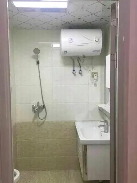 ͷëװ