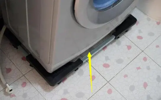 洗衣机底部10年不腐蚀?1个底座就够了,现在知道还不晚