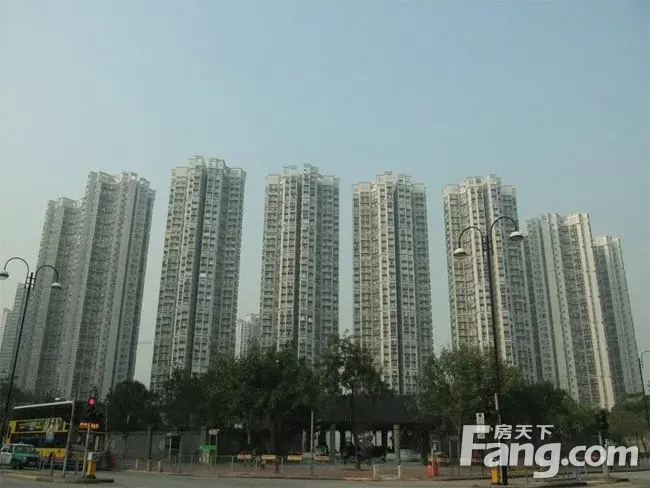 香港房产信息:中原十大屋苑周末两天仅4宗 成交无升跌
