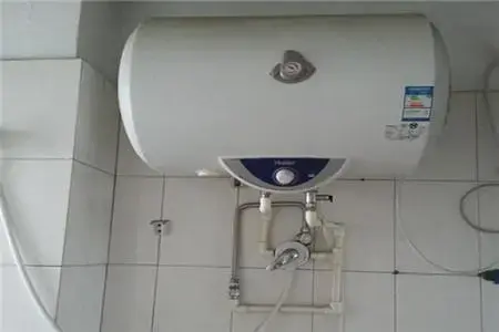 如何安装美的热水器?