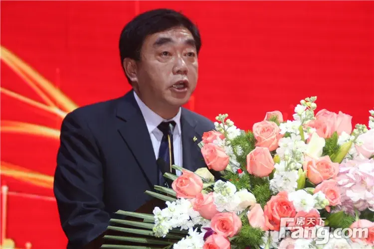 遵义市工商联合会主席骆伟致辞
