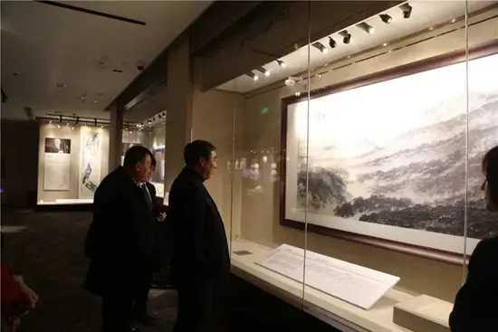 招商银行原行长马蔚华一行参观甘肃天庆博物馆