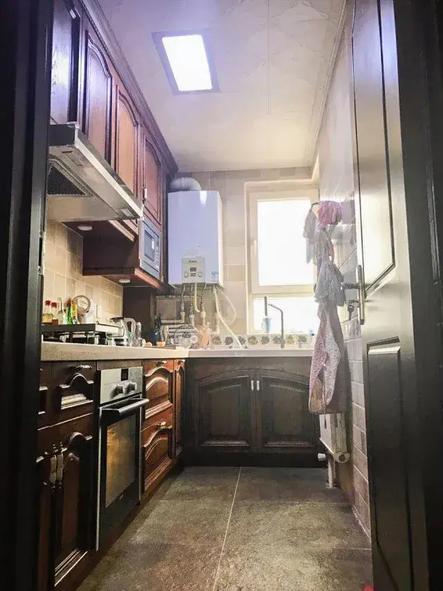 90O40O