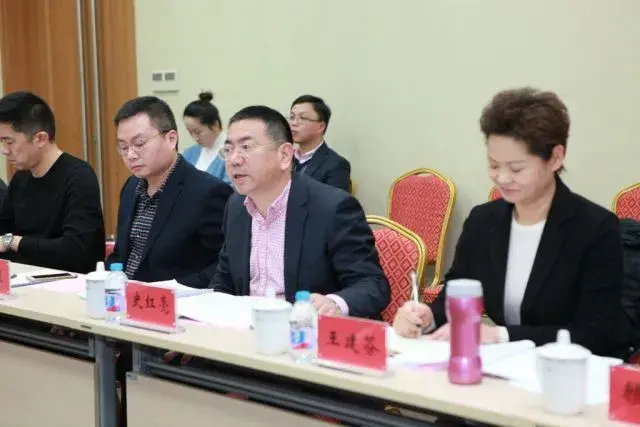 区党工委副书记,管委会副主任史红亮,区党工委委员,管委会副主任王建