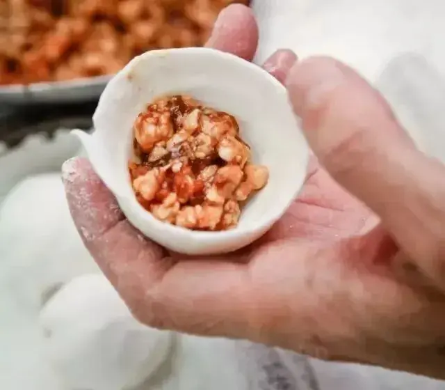 小清新就吃元宵吧,不黏齿的外皮包着咸味的肉馅