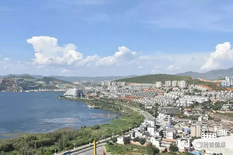 海东,甚至是丽江,临沧,保山,德宏,因为大理市滇西的中心,满江凤仪又是