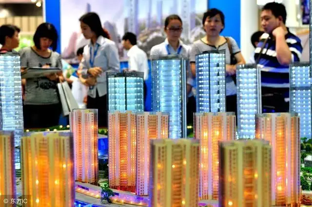 这个县经济总量可比肩一个省,炒房客涌入,豪掷千万只为摇号买房
