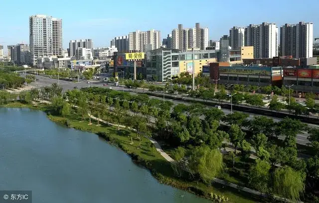 这个县经济总量可比肩一个省,炒房客涌入,豪掷千万只为摇号买房