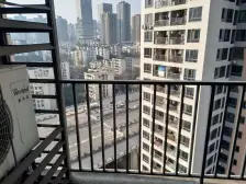 万象城旁边一室一厅业主诚心出售