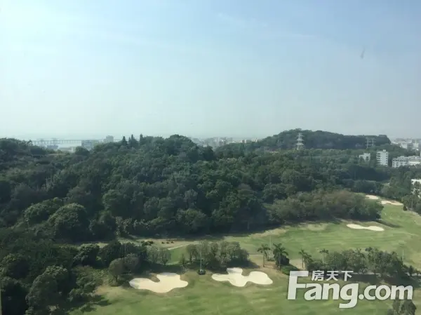 《皇牌代理》润恒尚园 景观房 看高尔夫场 看体