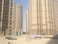 精装修的,格局方正,小区中间不临街