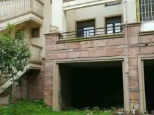 上下叠墅,户型通透,带花园车库