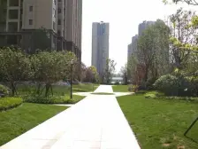 西永微电园天街轻轨旁自住精装三房出售