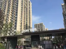 万科精装三房,户型方正,装修保养好,次新小区诚心卖