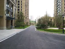 通透的板式结构,带前后花园,带地下室,下叠,