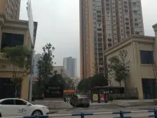 彩云湖次新小区 近公园 近杨中