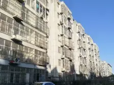 水岸花都 大三室 公摊小 房本满五年可以贷款